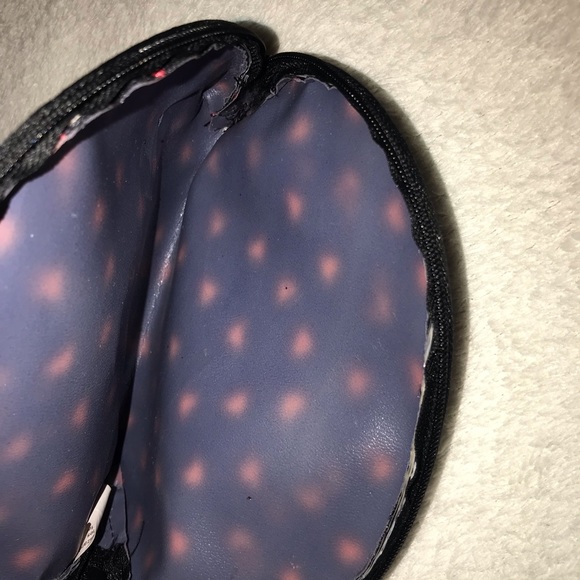 Purse or Wallet - Picture 2 of 2